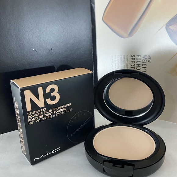 MAC Studio Fix Powder Plus Foundation, Full Size, 15g, N3, Original Formula - Picture 1 of 5